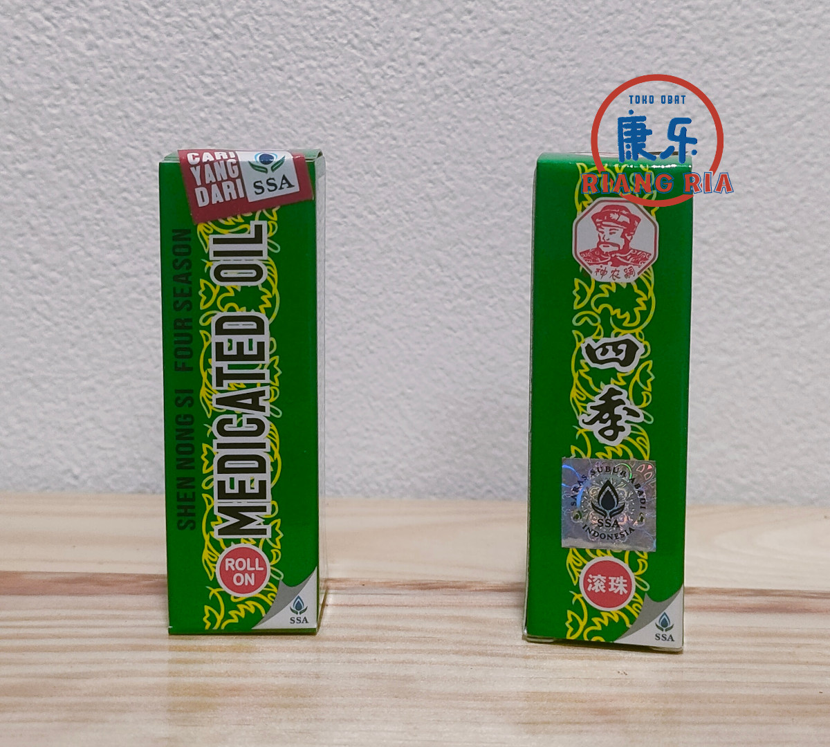 Four Season Medicated Oil Classic Roll-On 10 ml - Minyak angin seciyu